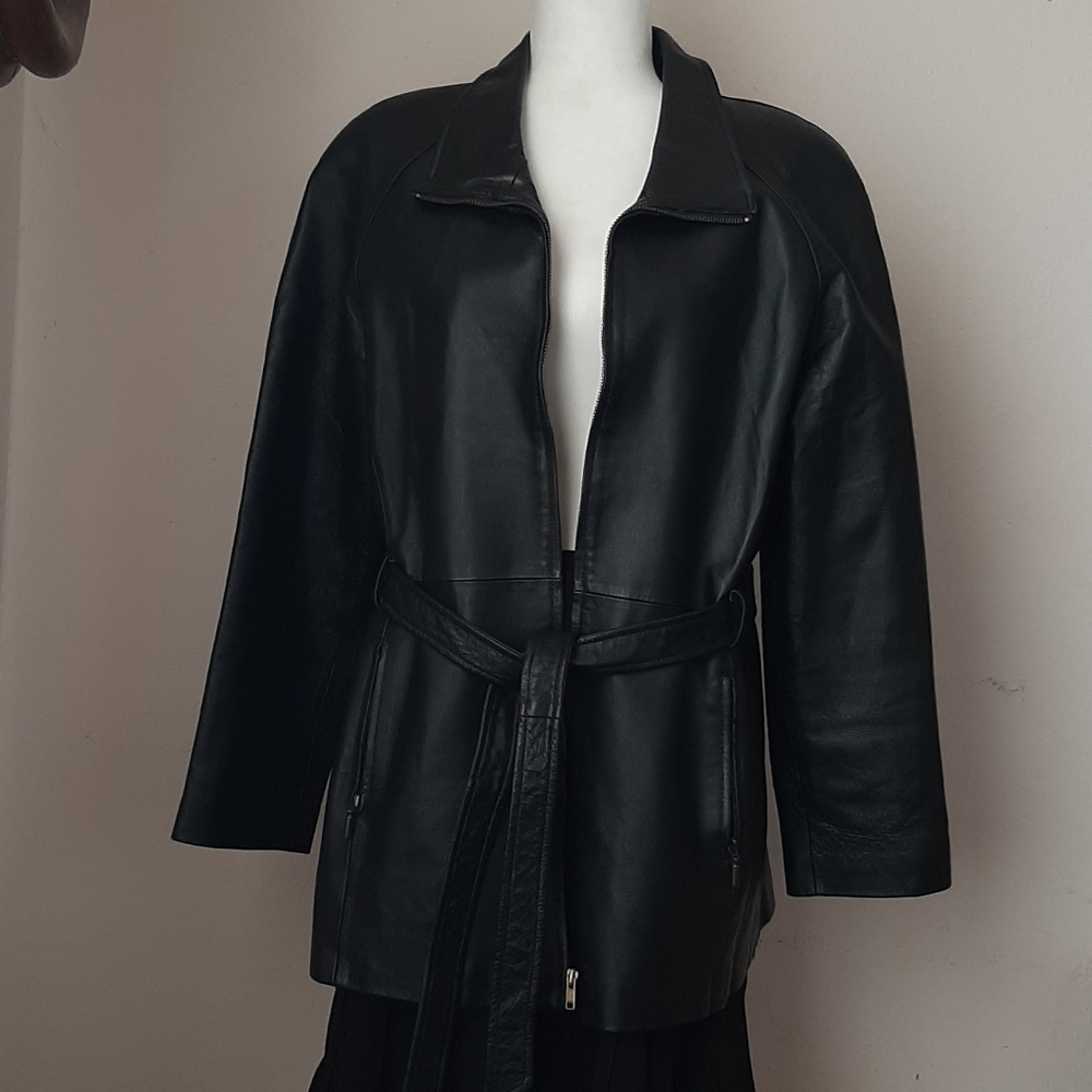 Chadwick  vintage womens 100% leather black trench